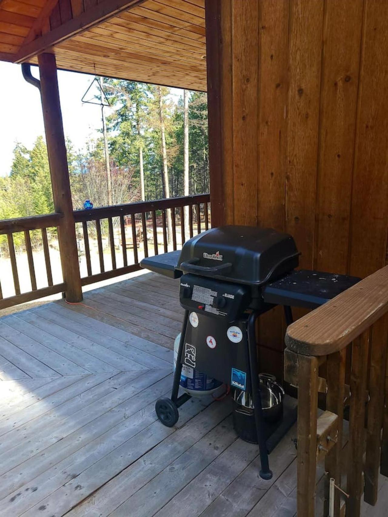 Blacktail Cabin Hideaway With Hot Tub Lakeside Exterior foto